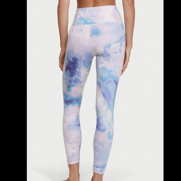 Victoria Secret Crossover Waistband Leggings - Picture 2 of 8